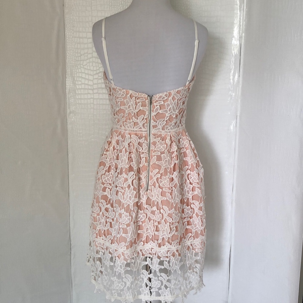 LACE DRESS. - Picture 5 of 8